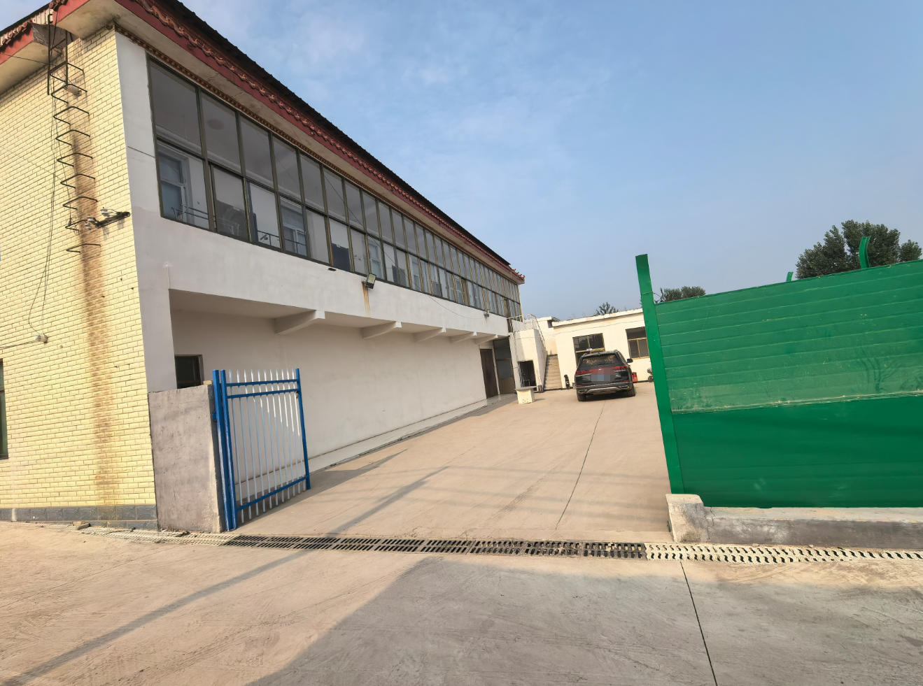 保定市满城107国道边新建厂库房出租/另有在建厂区，可做定制厂房