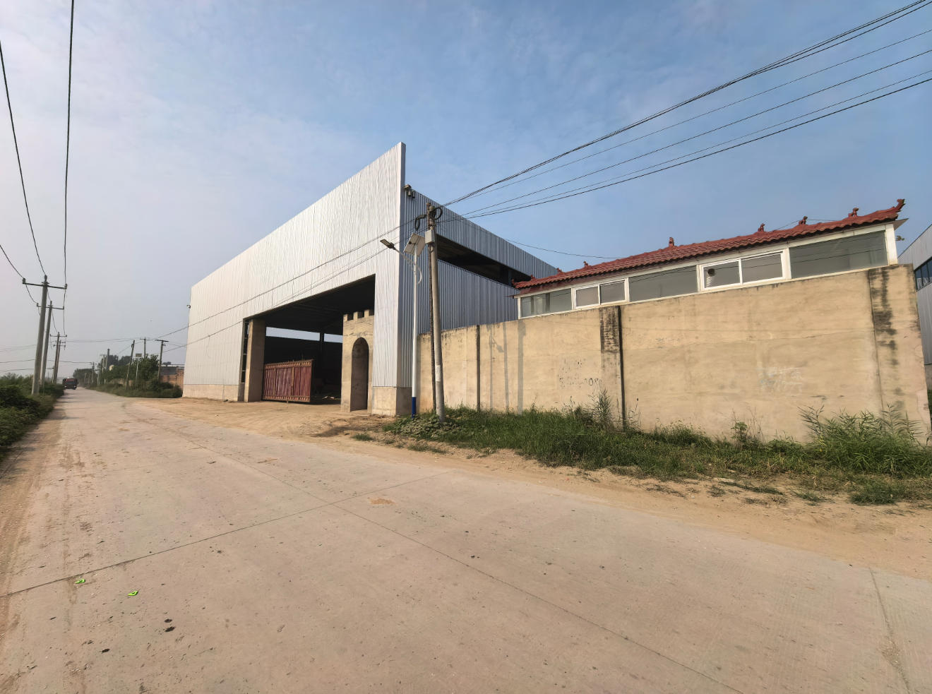 保定市满城107国道边新建厂库房出租/另有在建厂区，可做定制厂房
