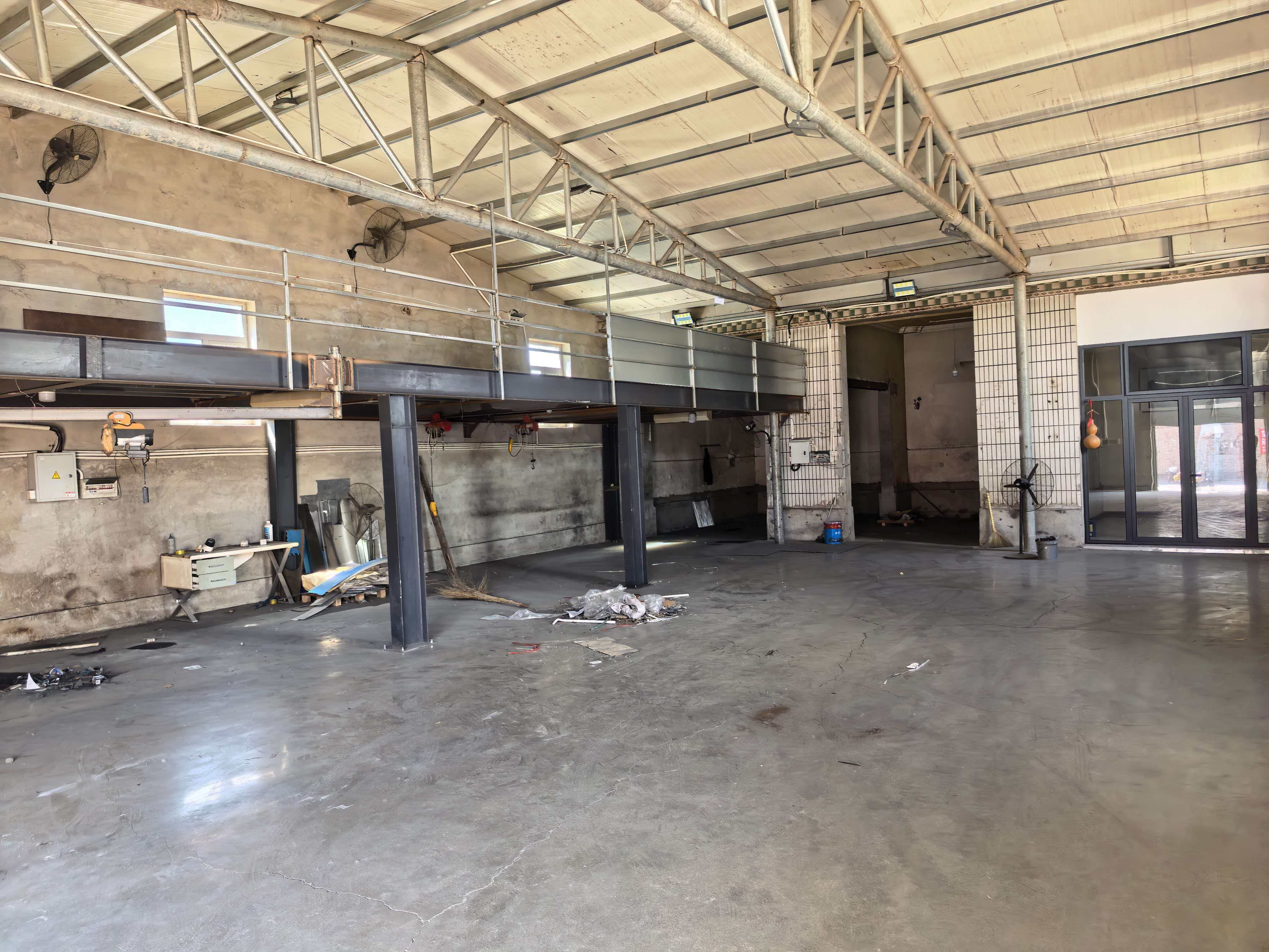 天津市武清区汊沽港镇厂库房